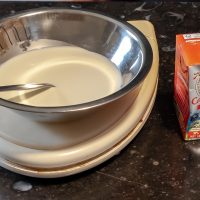 Crème liquide entière  205,8 g bien froide à mettre au froid avec le bol de robot et le fouet et 102 g de crème liquide entière